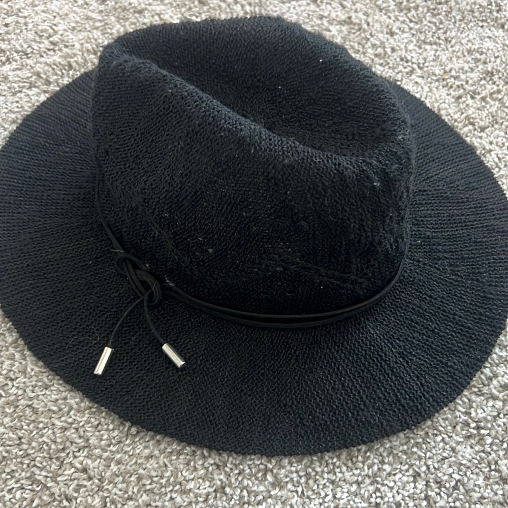 Vince Camuto black lace look wide brim hat NWT women’s one size